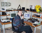 В марте 2004 года переехал на новое место работы, где меня и "поймал на горячем" фотограф:))